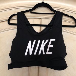 Never worn Nike sports bra!